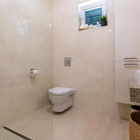 Stunning In With Wifi *