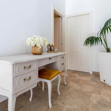 Stunning In With Wifi *